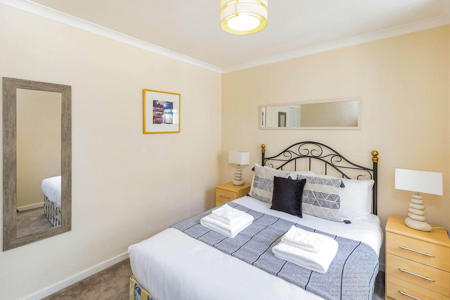 Cover Image for Writers View Apartment