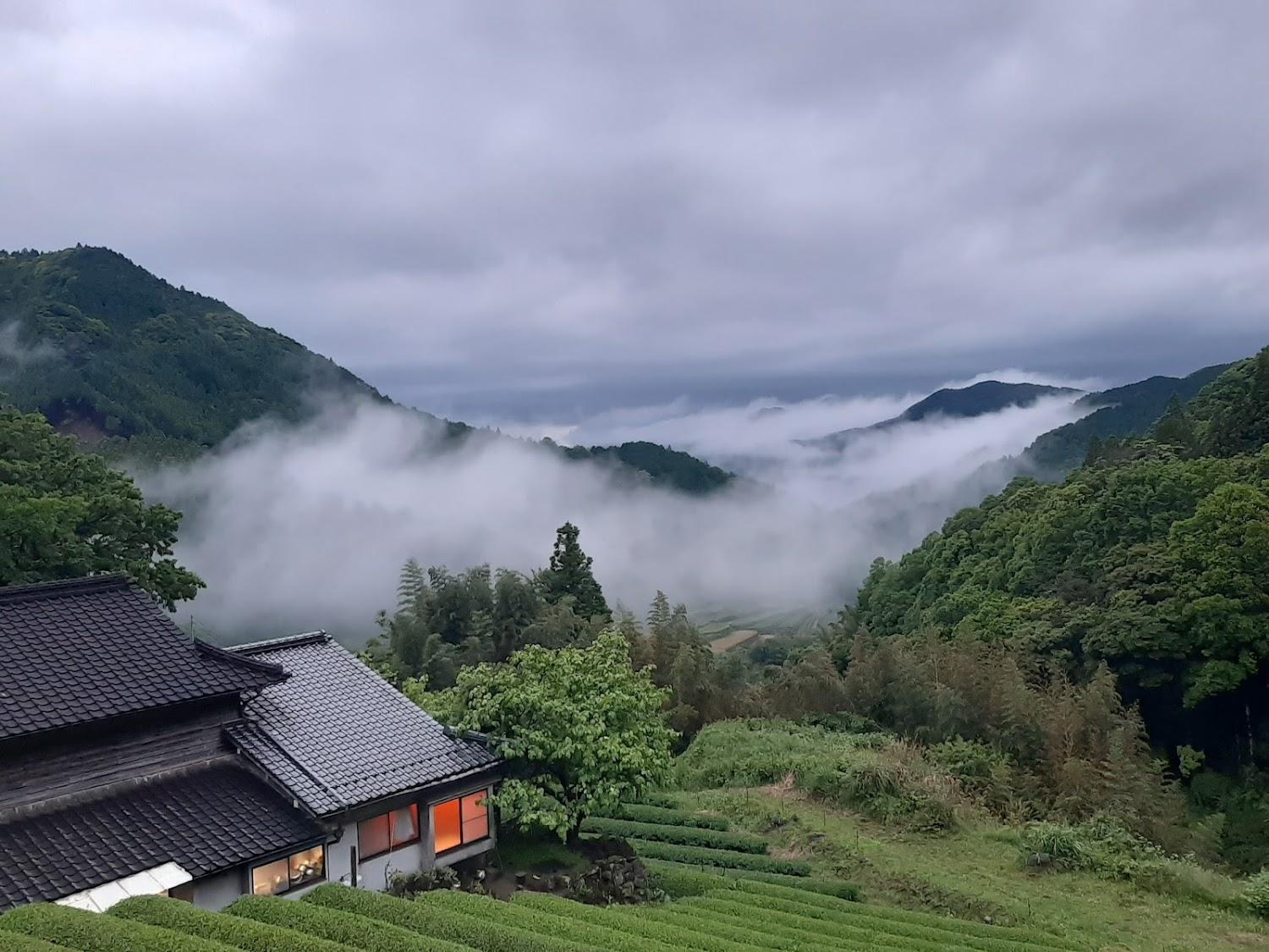 Cover Image for Sky Tea House 天空の茶屋敷
