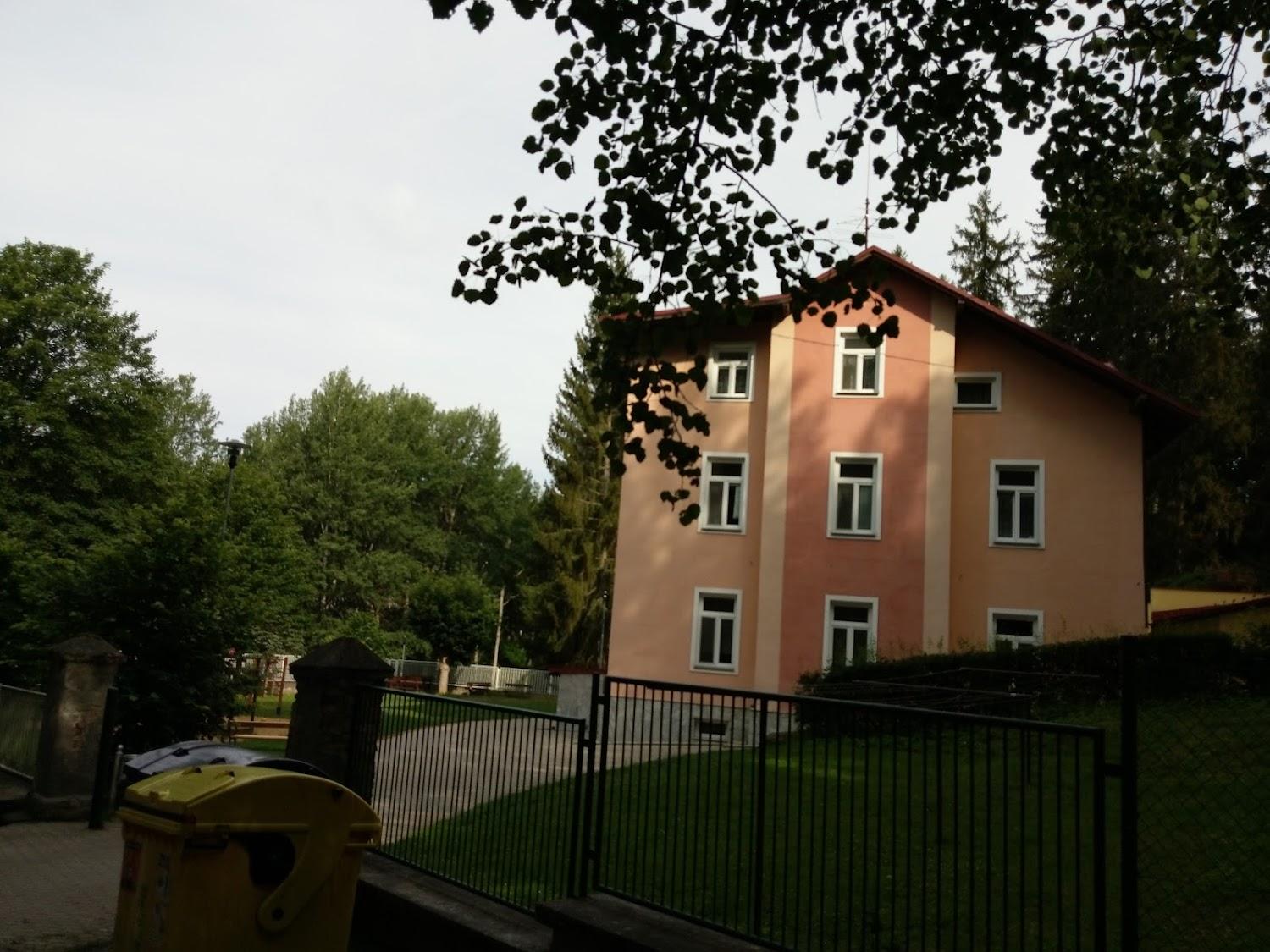 Cover Image for Lázeňský dům Trianon