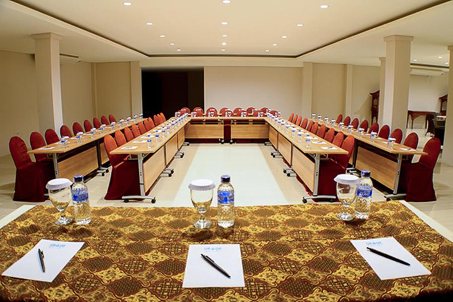 Cover Image for RedDoorz Premium near Exit Toll Malang