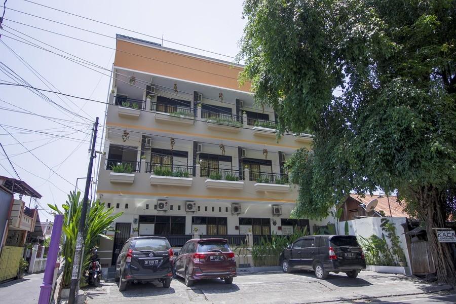 Cover Image for RedDoorz @ Jalan Pramuka Manado