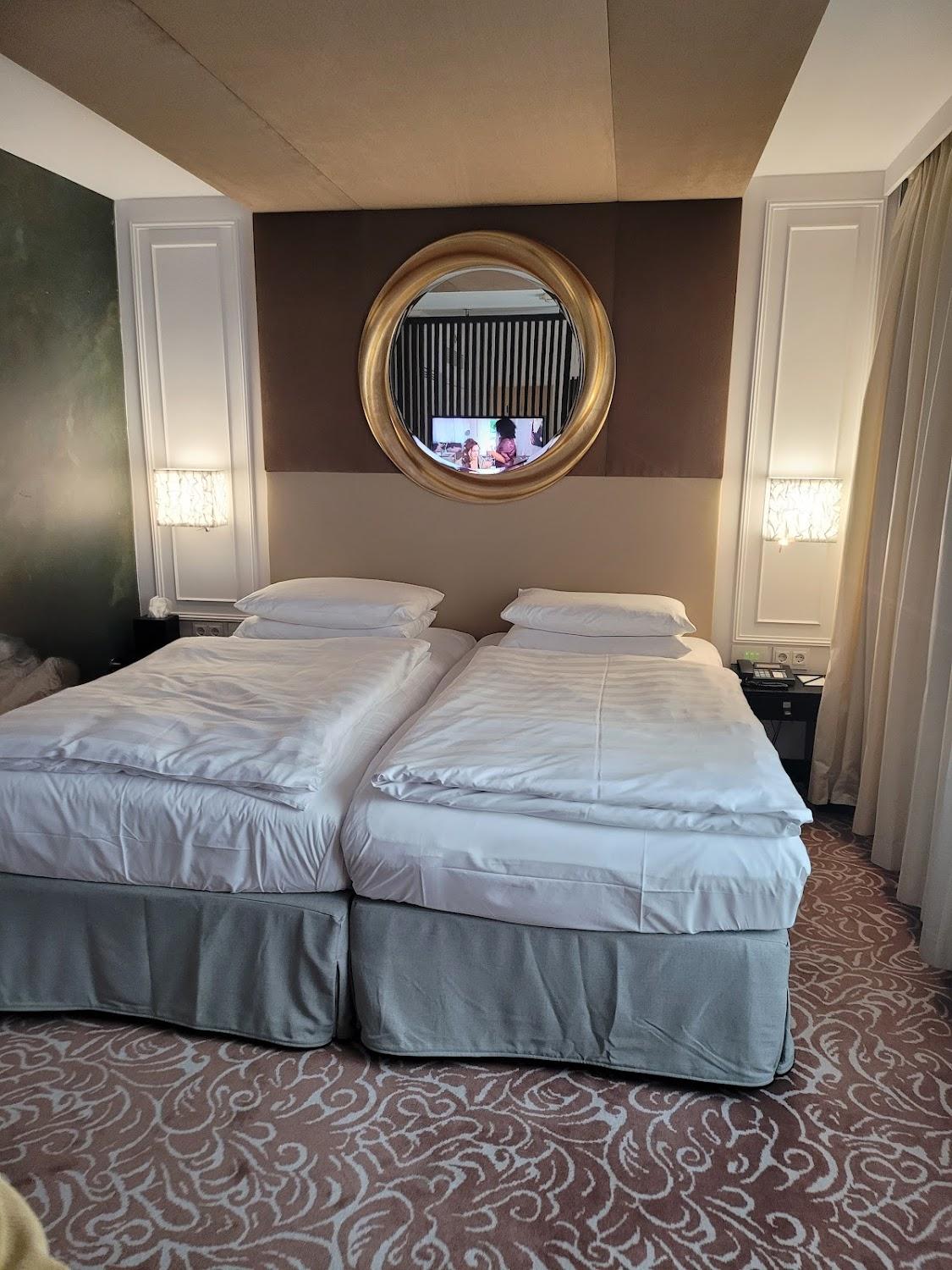 Cover Image for Hotel Vier Jahreszeiten Kempinski München