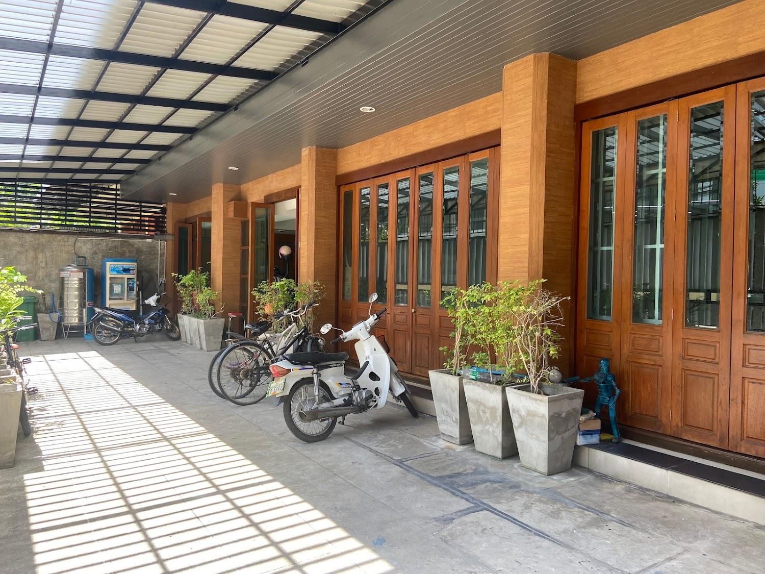 Cover Image for Ban Charoen Nakhon 24