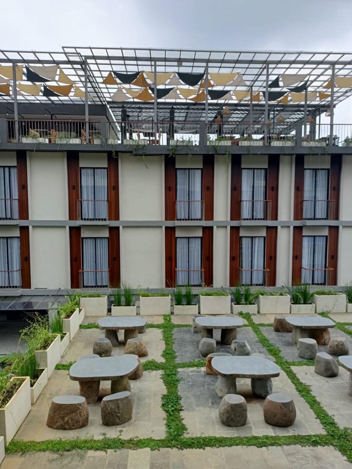 Cover Image for The Icon Hotel Kuningan