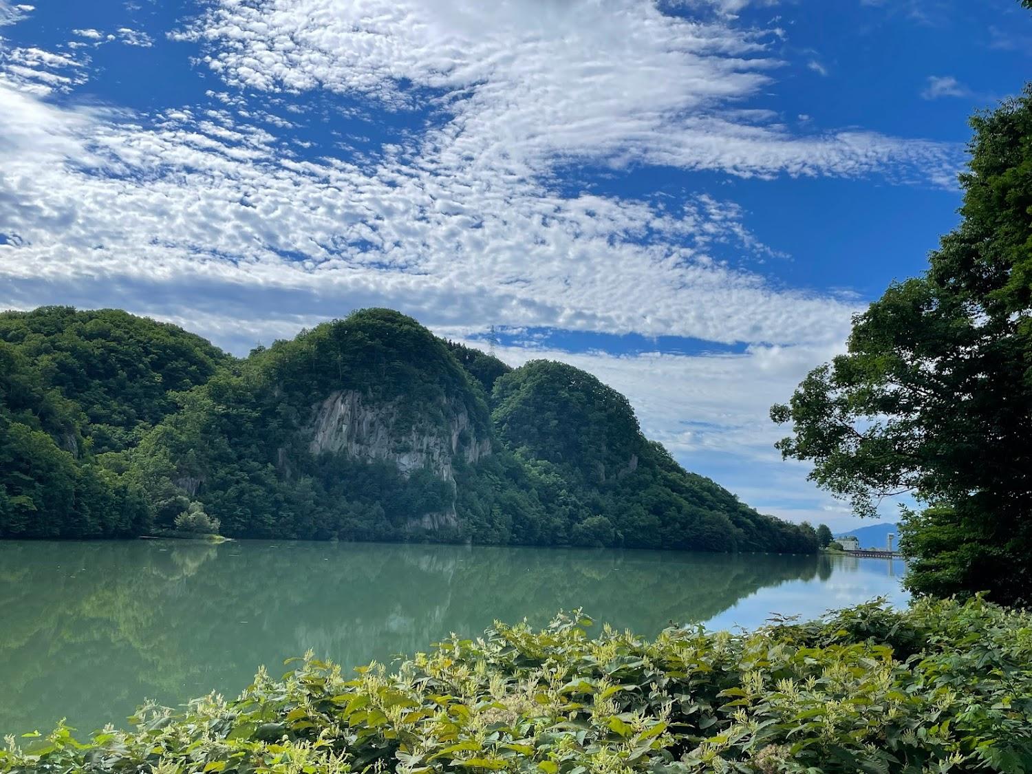 Cover Image for 北海道新得町 湖が広がるくったり温泉レイクインキャンプ場