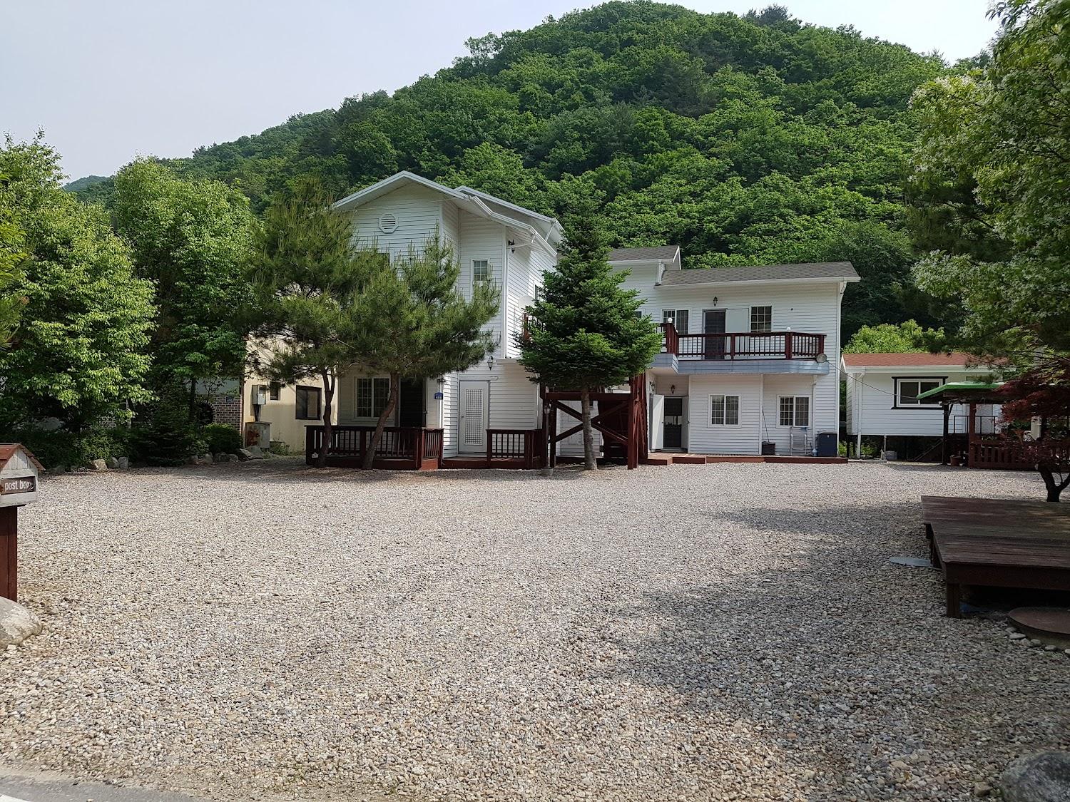 Cover Image for 2 days and 1 night Bed and Breakfast