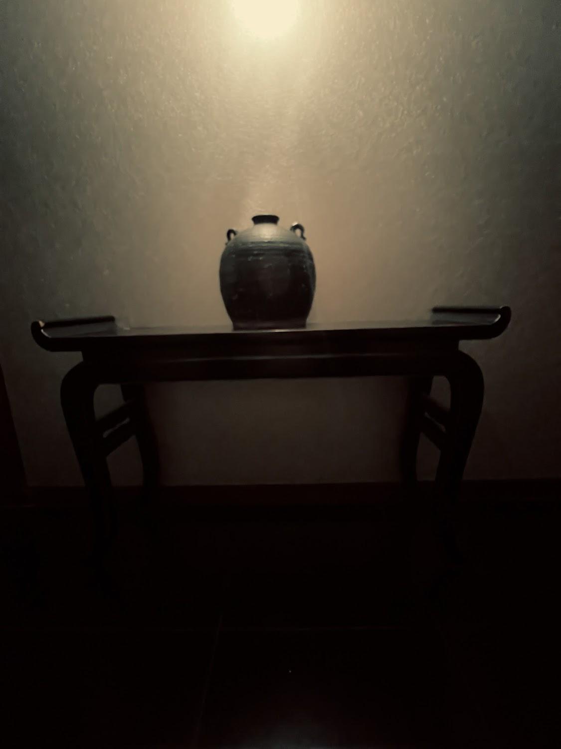 Cover Image for NINETH HOTEL