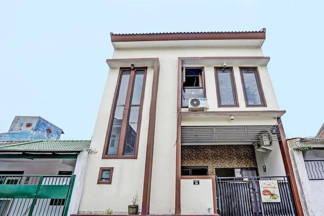 Cover Image for OYO 92435 Sunlo Cozy Home Family Homestay Syariah