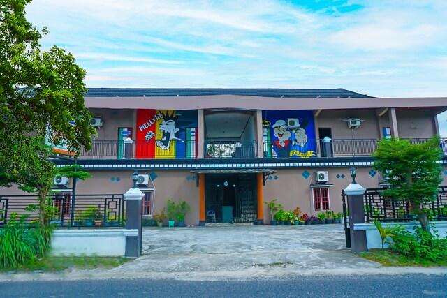 Cover Image for OYO 92377 Wisma Melyro Syariah