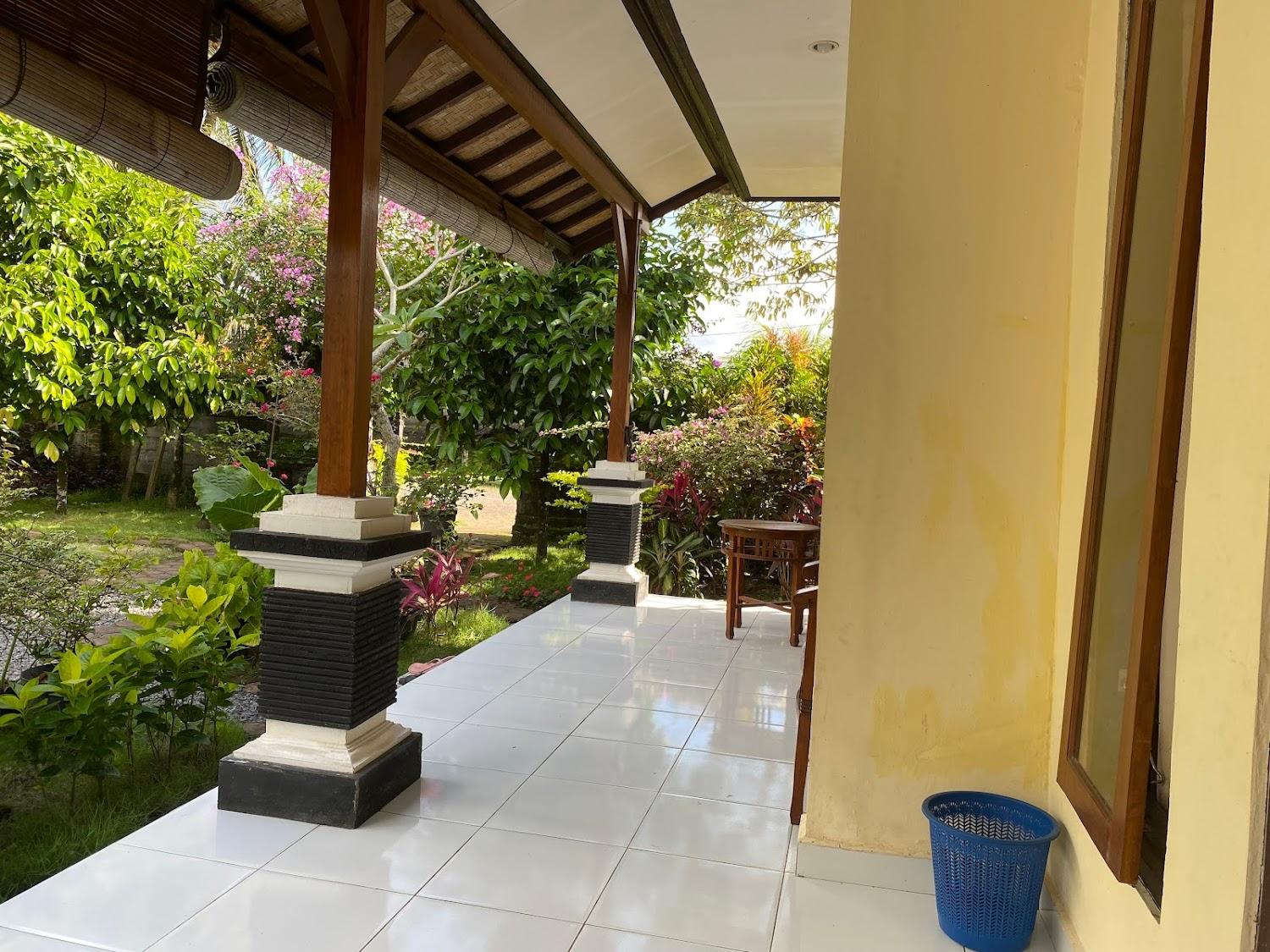 Cover Image for House Market