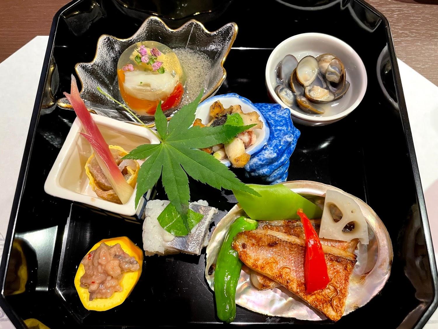 Cover Image for Naniwa Issui
