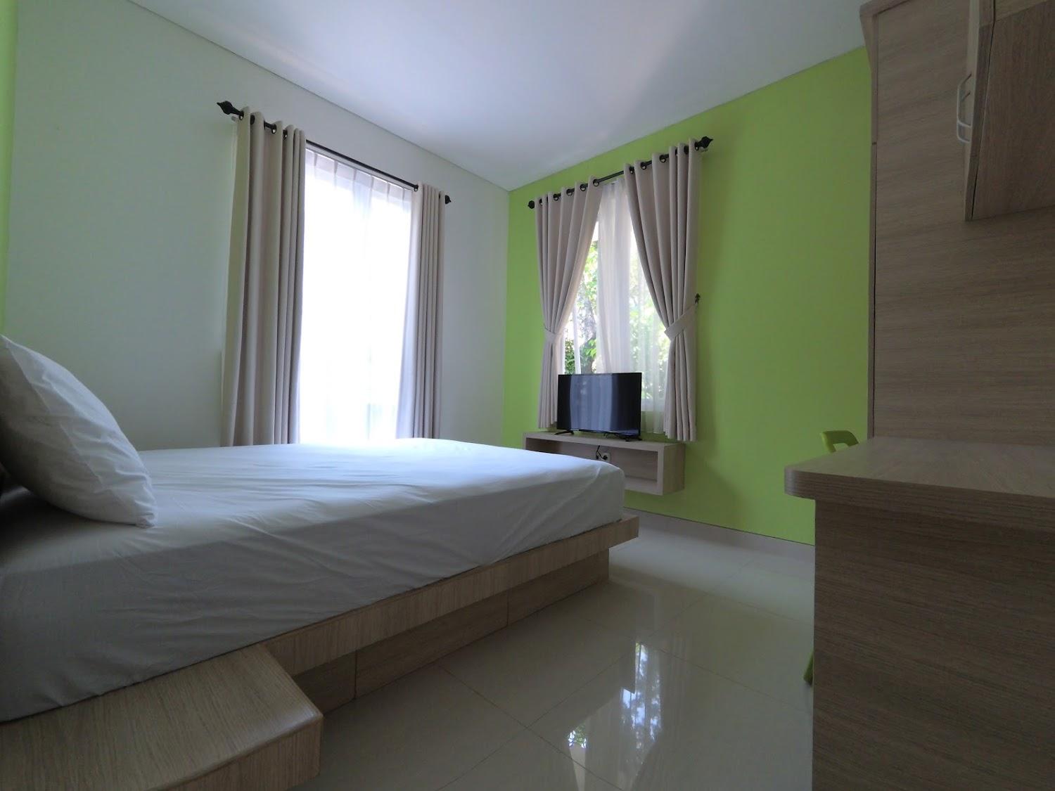 Cover Image for RedDoorz Syariah near Prasetya Mulya Cilandak campus