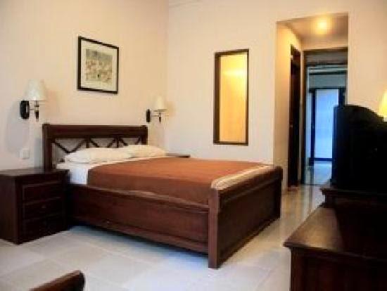 Cover Image for Nirwana Suites