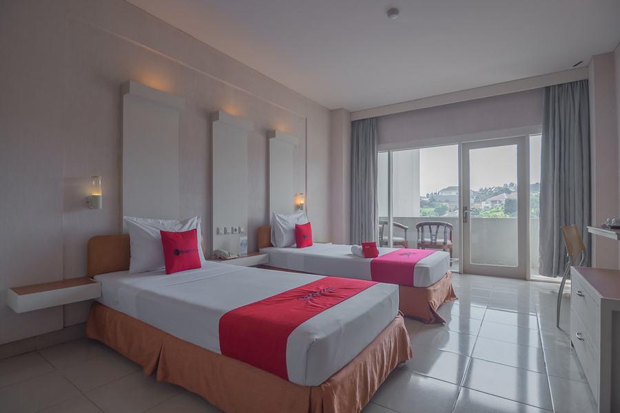 Cover Image for RedDoorz Plus near Kampus UPI Setiabudhi