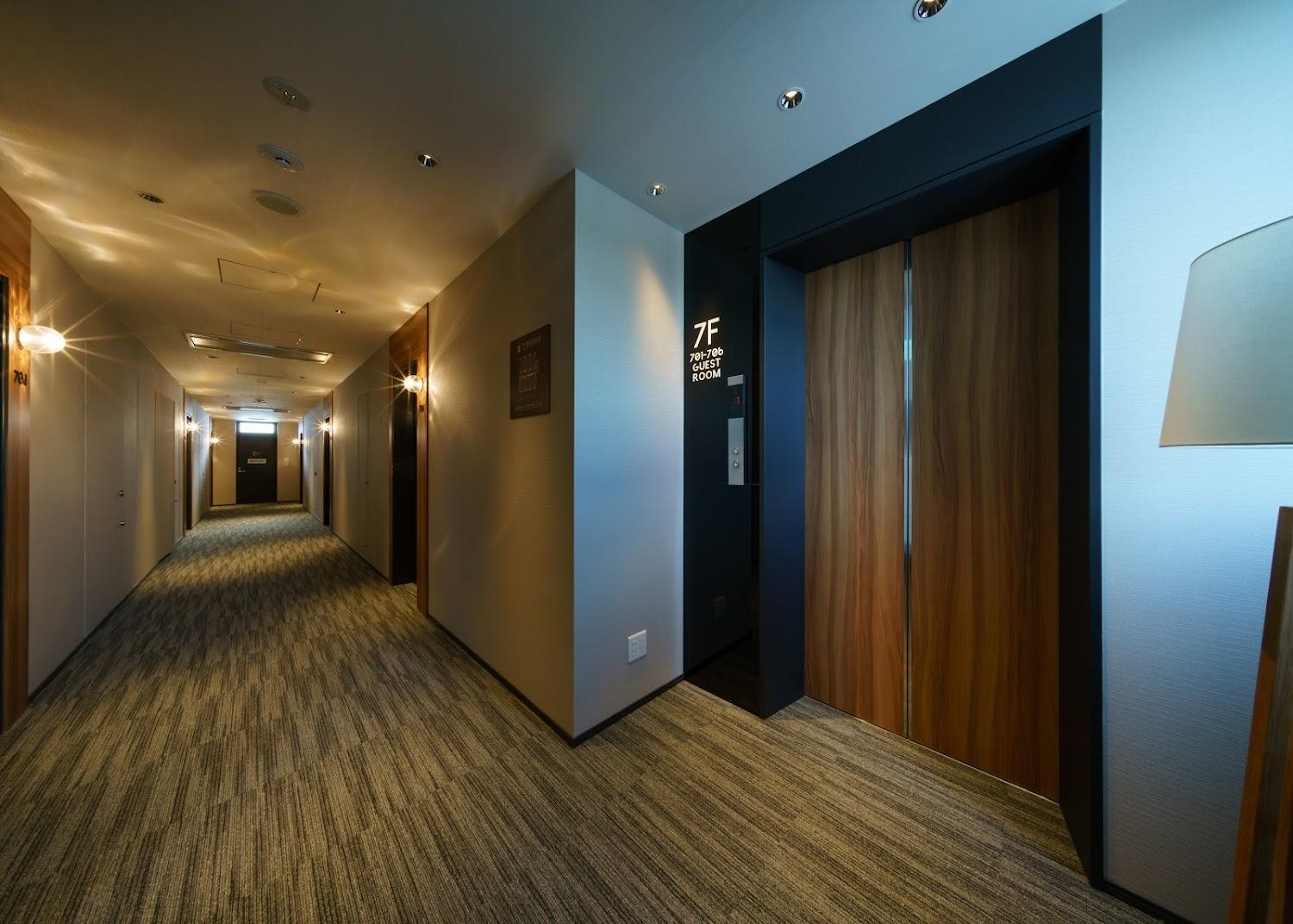 Cover Image for Hotel Sails