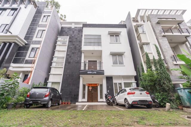 Cover Image for OYO Life 2468 Al's Home