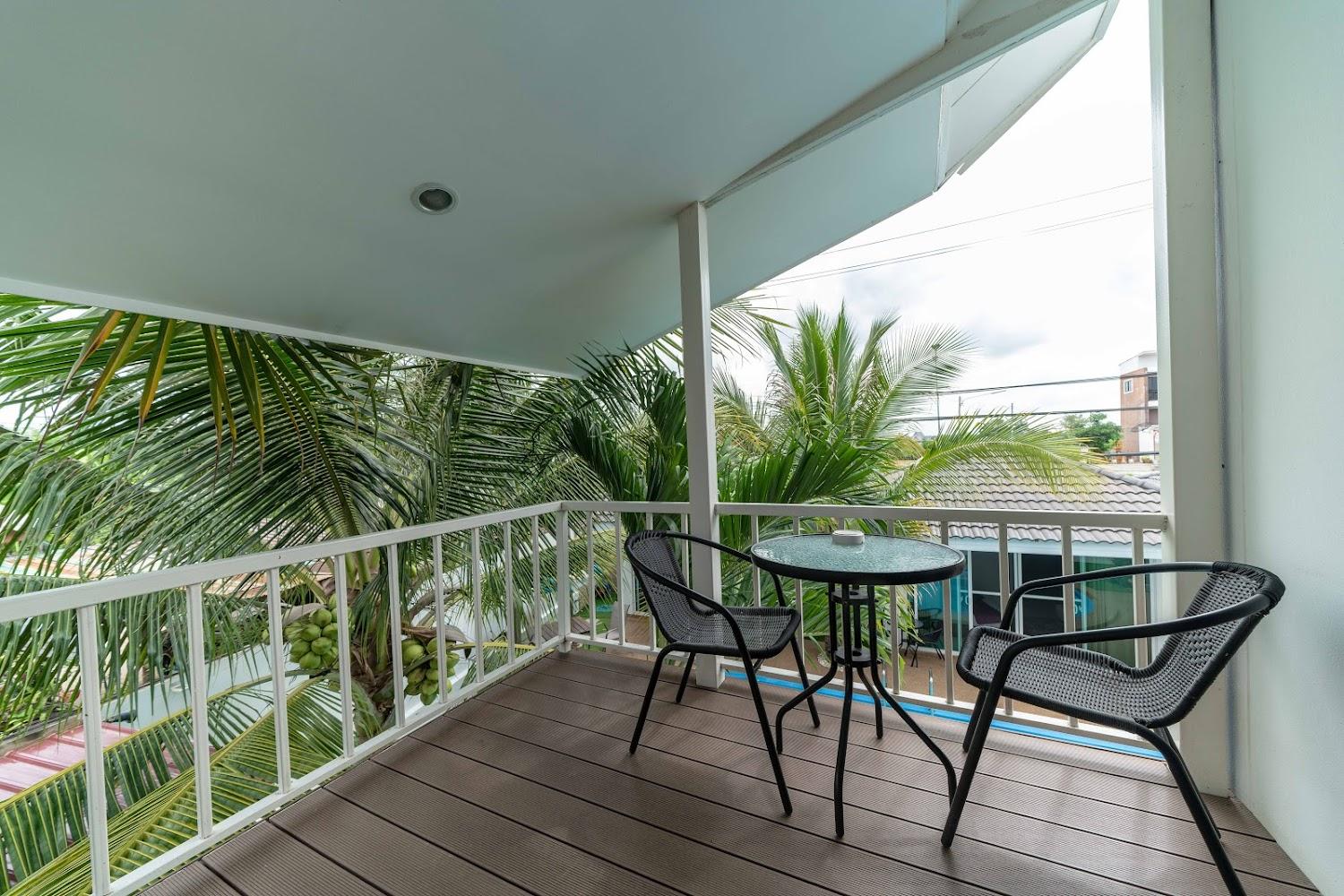 Cover Image for Coconut Palms Pool and Bungalows