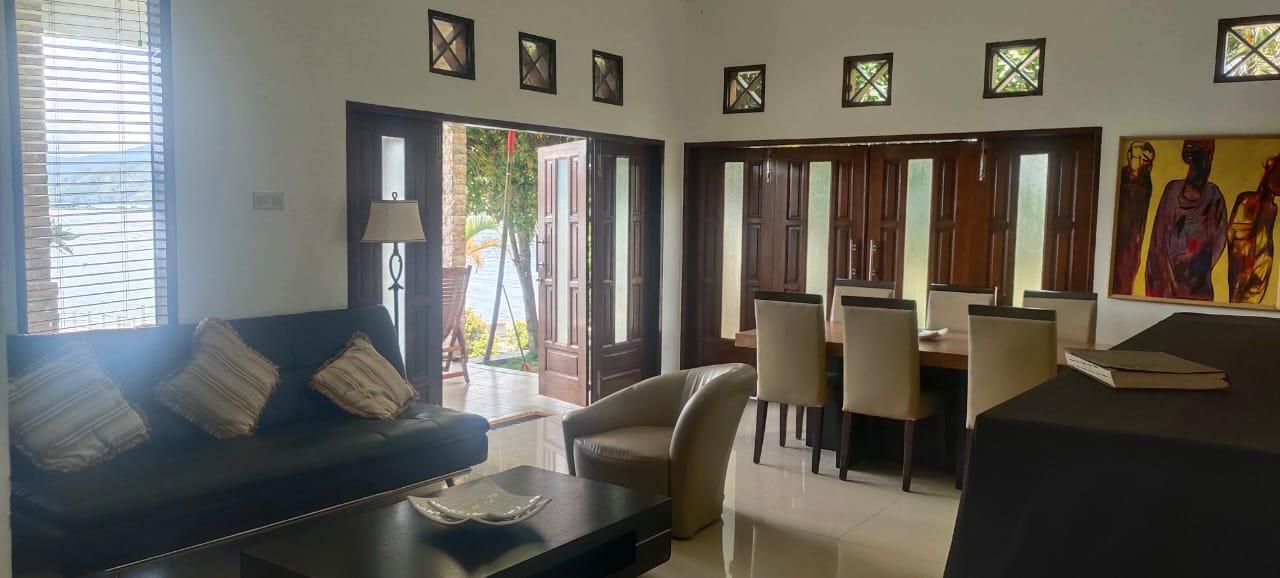 Cover Image for TOBA RETREAT MANSION AND VILLAS