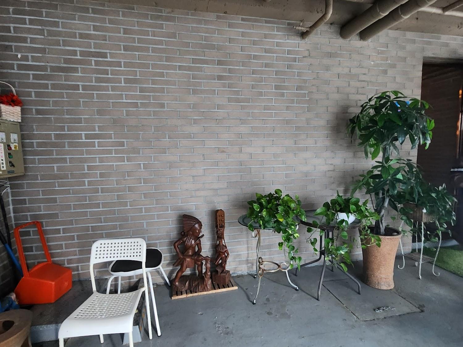 Cover Image for 엘루이모텔
