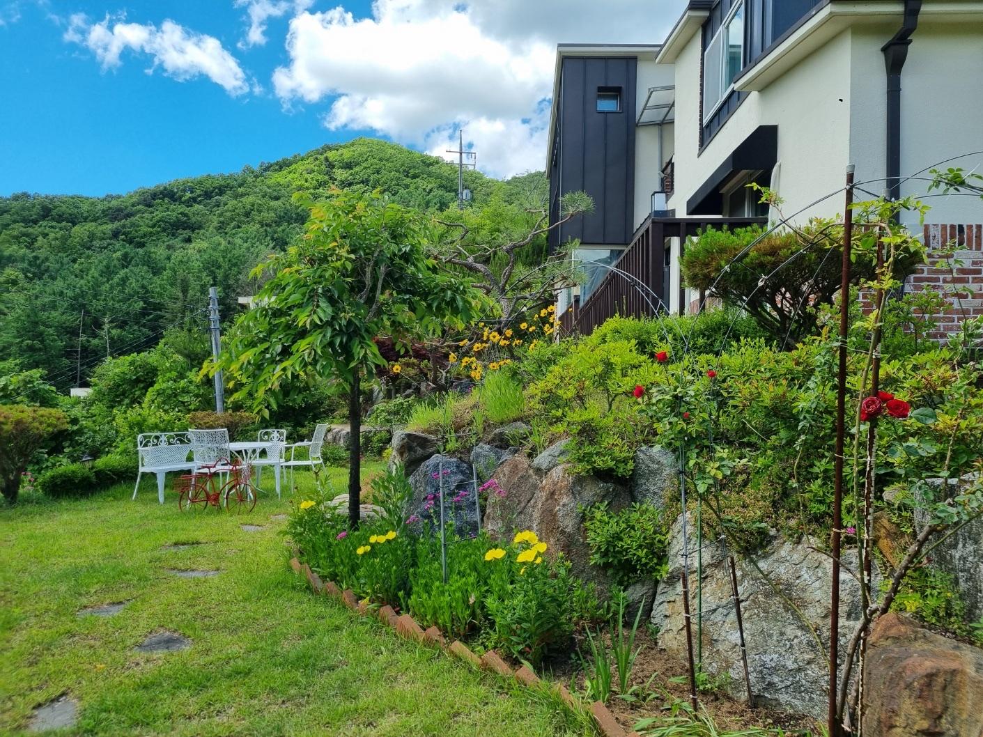 Cover Image for Yangpyeong Raon Hilljo Pension