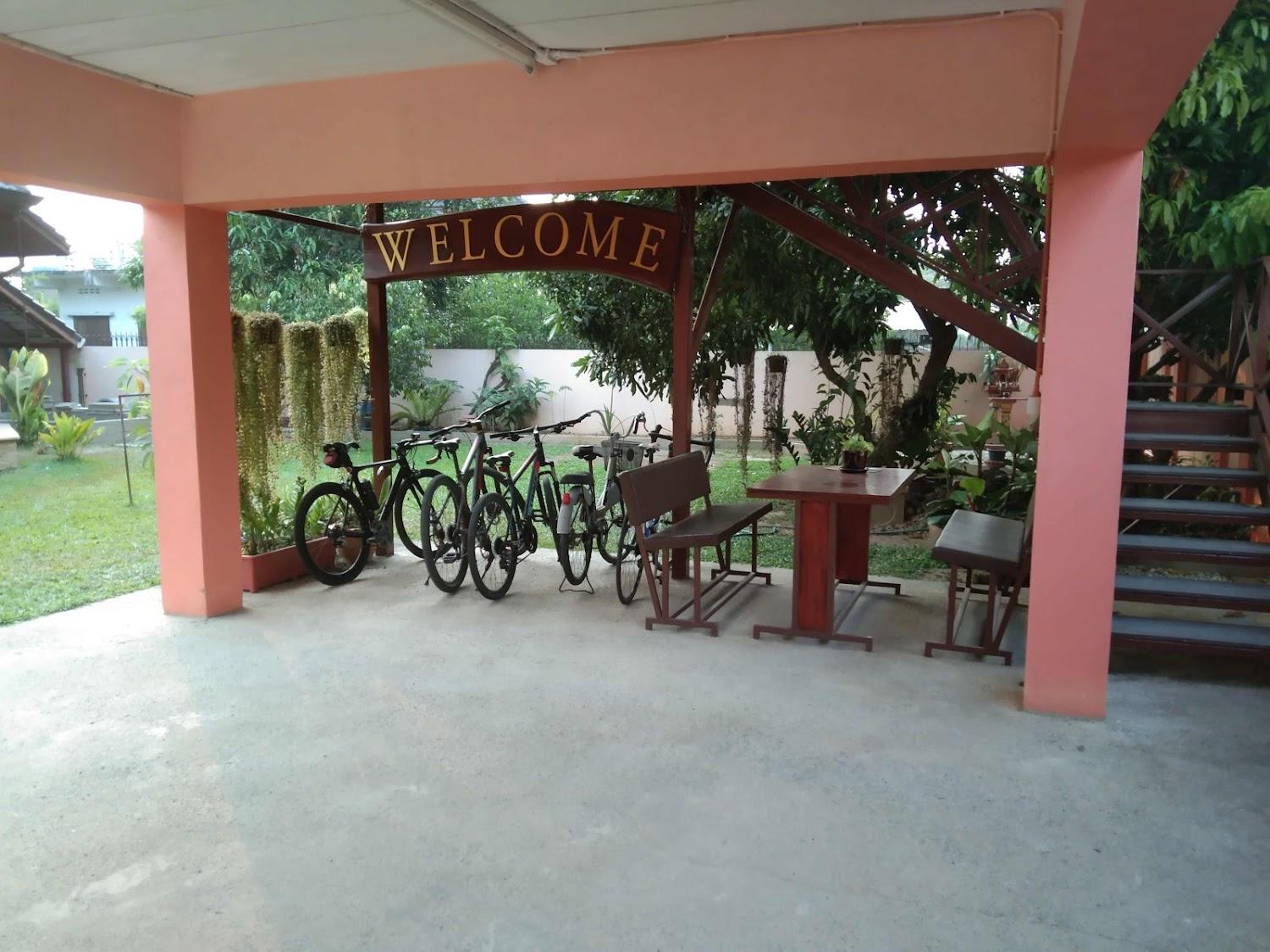 Cover Image for Itsari's guest house
