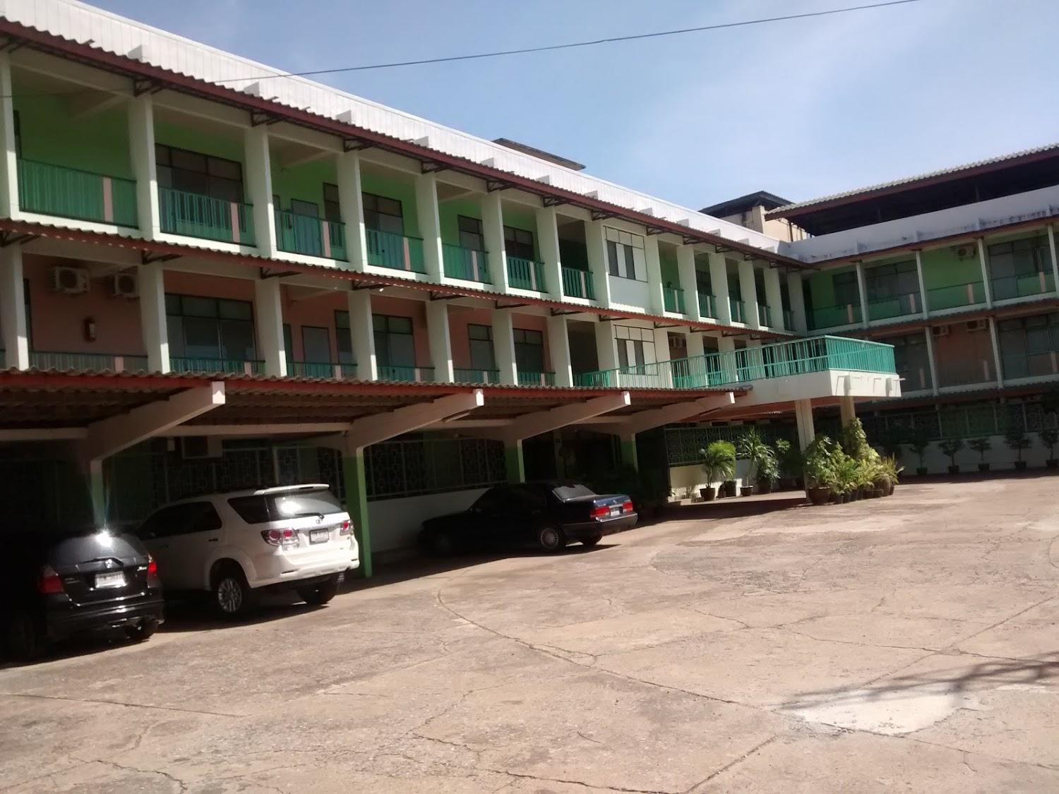 Cover Image for Racha Hotel