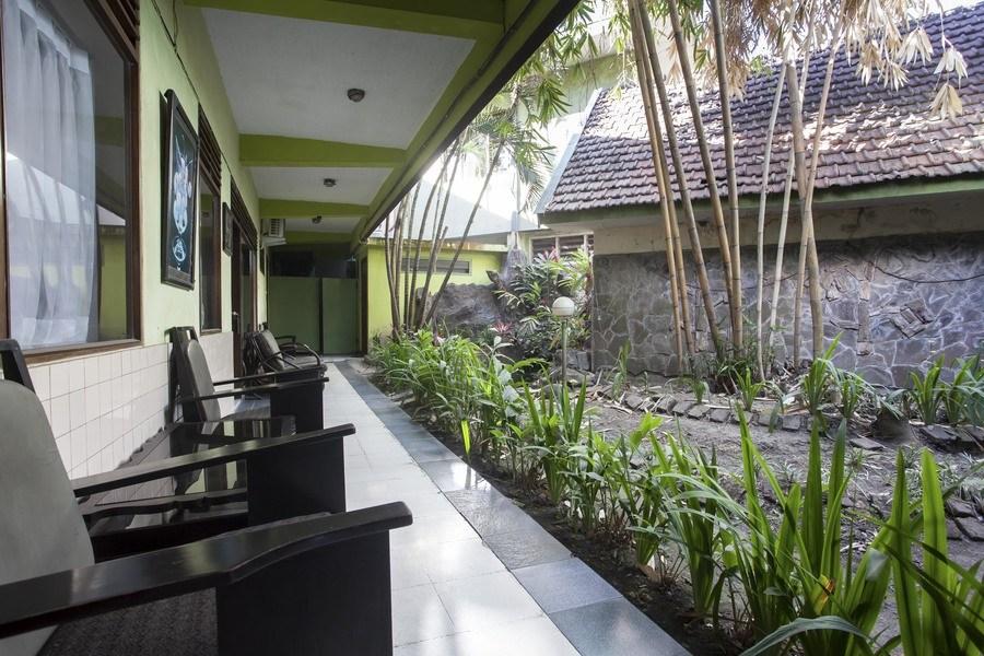 Cover Image for RedDoorz near Balai Kota Malang