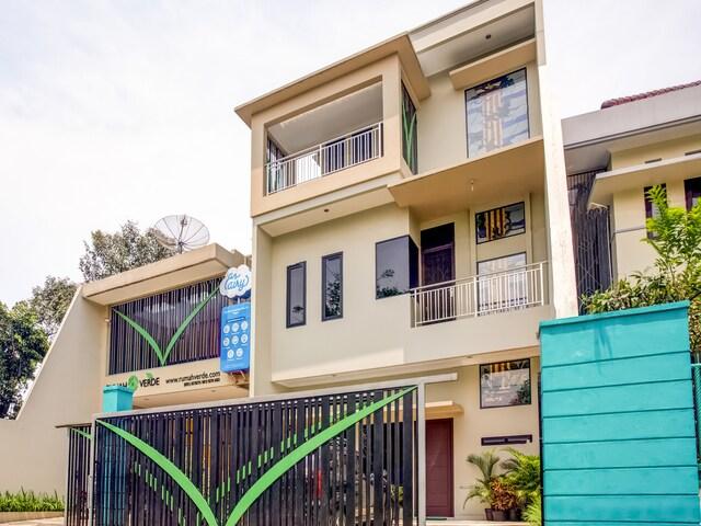 Cover Image for OYO 90037 Rumah Verde