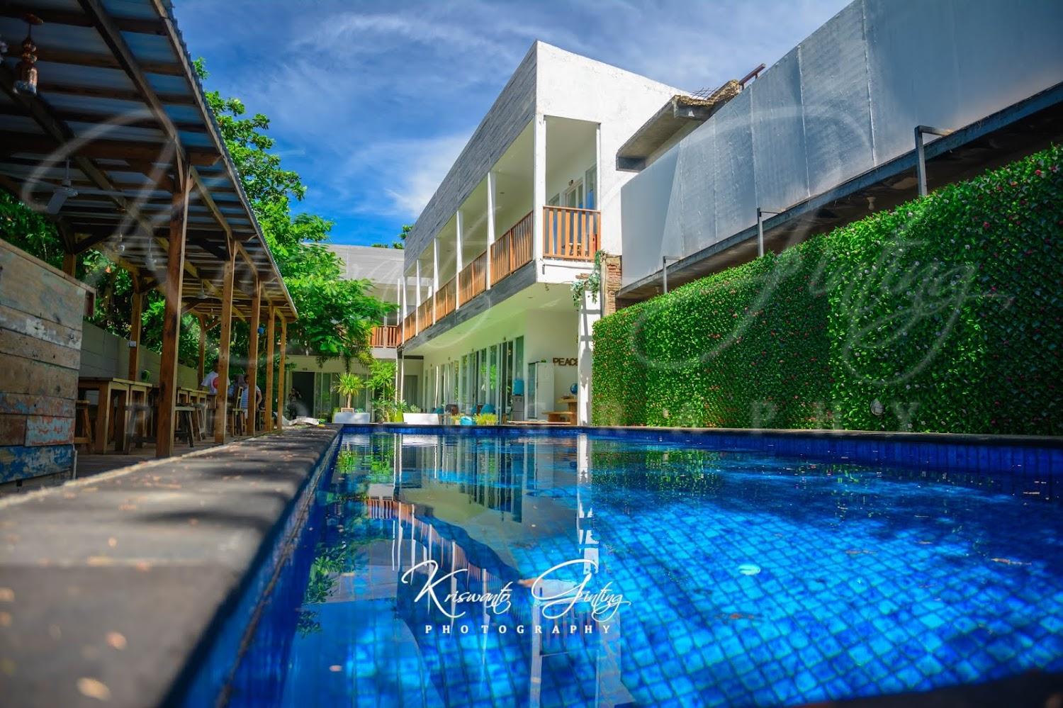 Cover Image for Dejavu Hotel