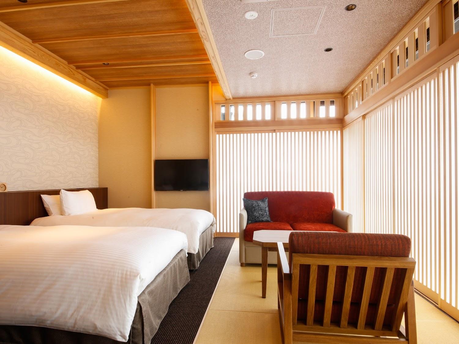 Cover Image for 湊小宿 海の薫とAWAJISHIMA