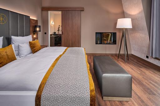 Cover Image for Karls Hotel