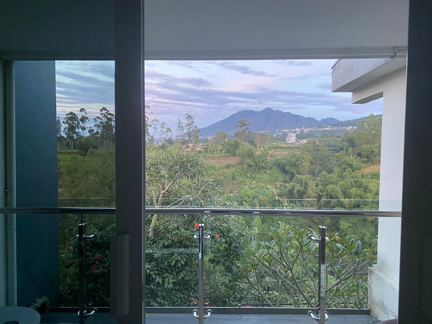 Cover Image for Lembang Views Hotel