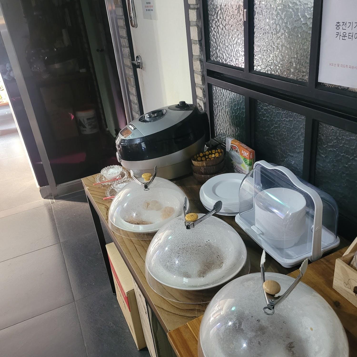Cover Image for 별 무인텔