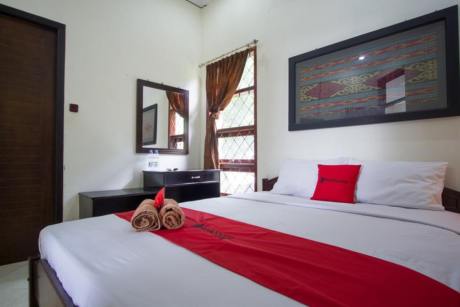 Cover Image for RedDoorz Syariah near Ngade Lake