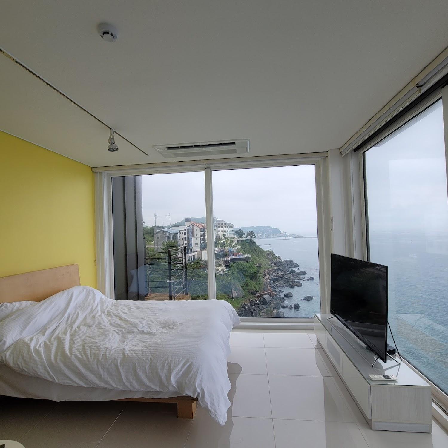 Cover Image for 비치힐 펜션