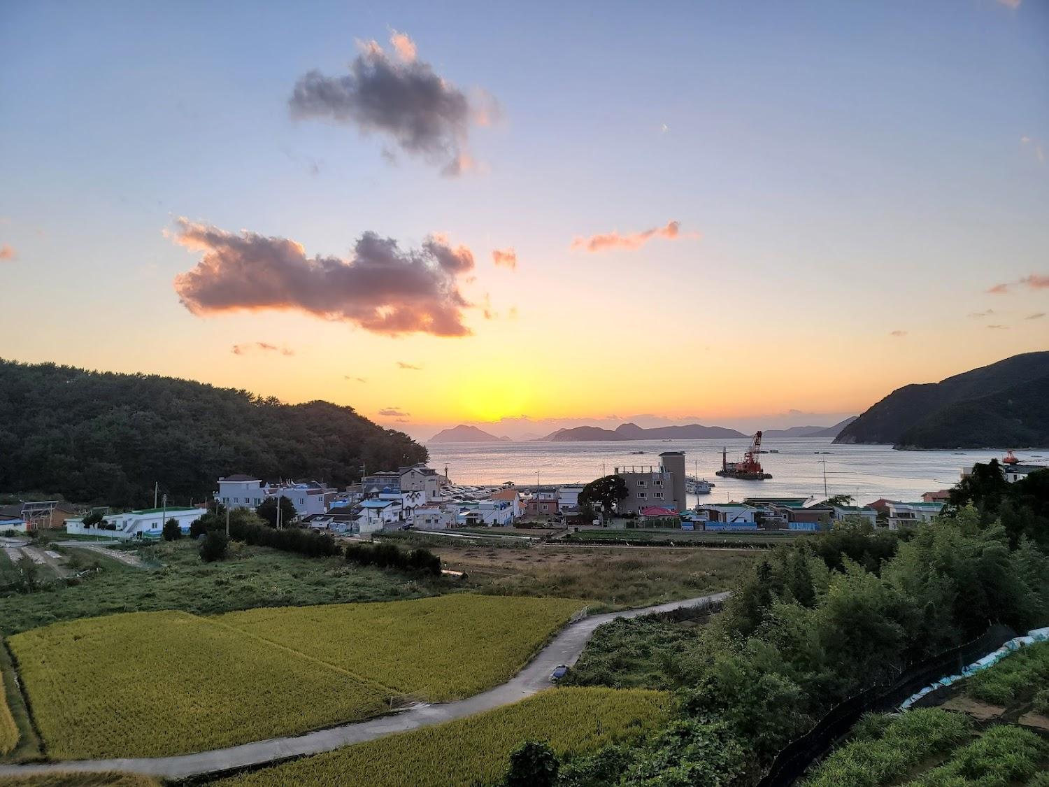 Cover Image for 가온아라펜션