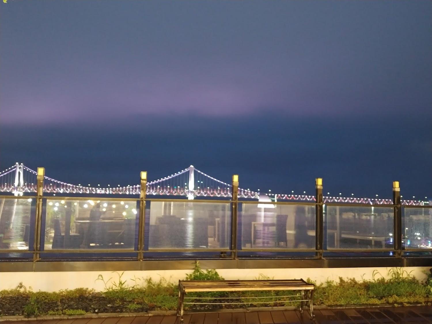 Cover Image for 하운드호텔
