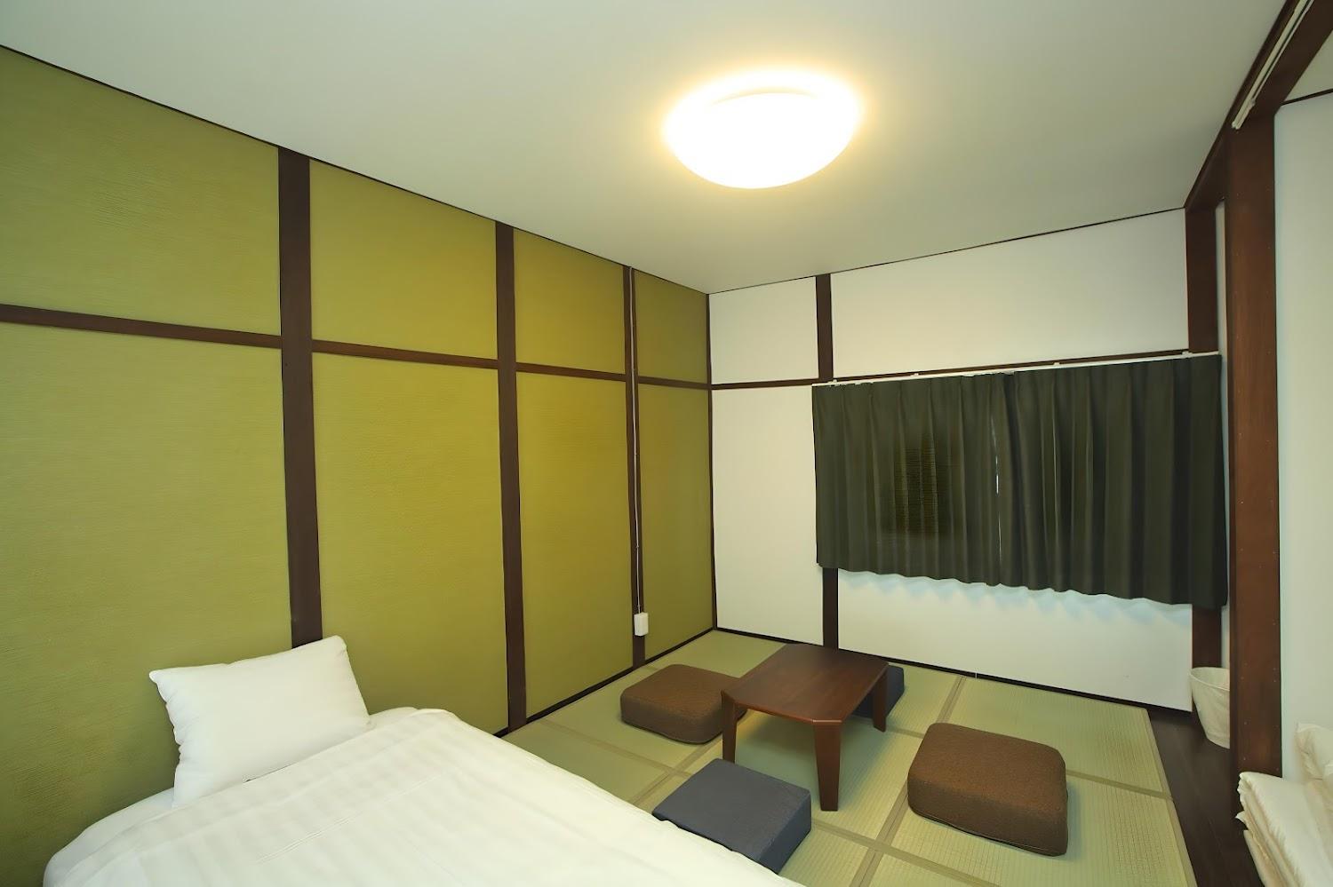 Cover Image for YAGARA TERRACE HOUSE OSAKA