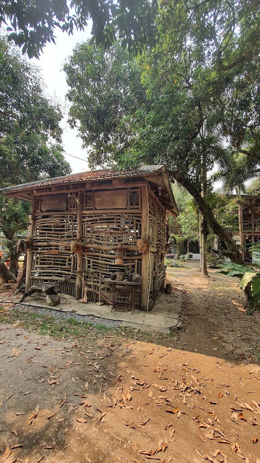 Cover Image for Baan suan Auy-kham บ้านสวนอุ้ยคำ