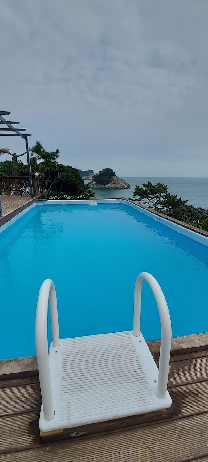 Cover Image for 해금강펜션