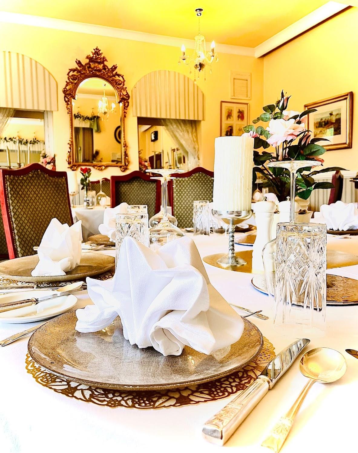 Cover Image for Chantry Hotel