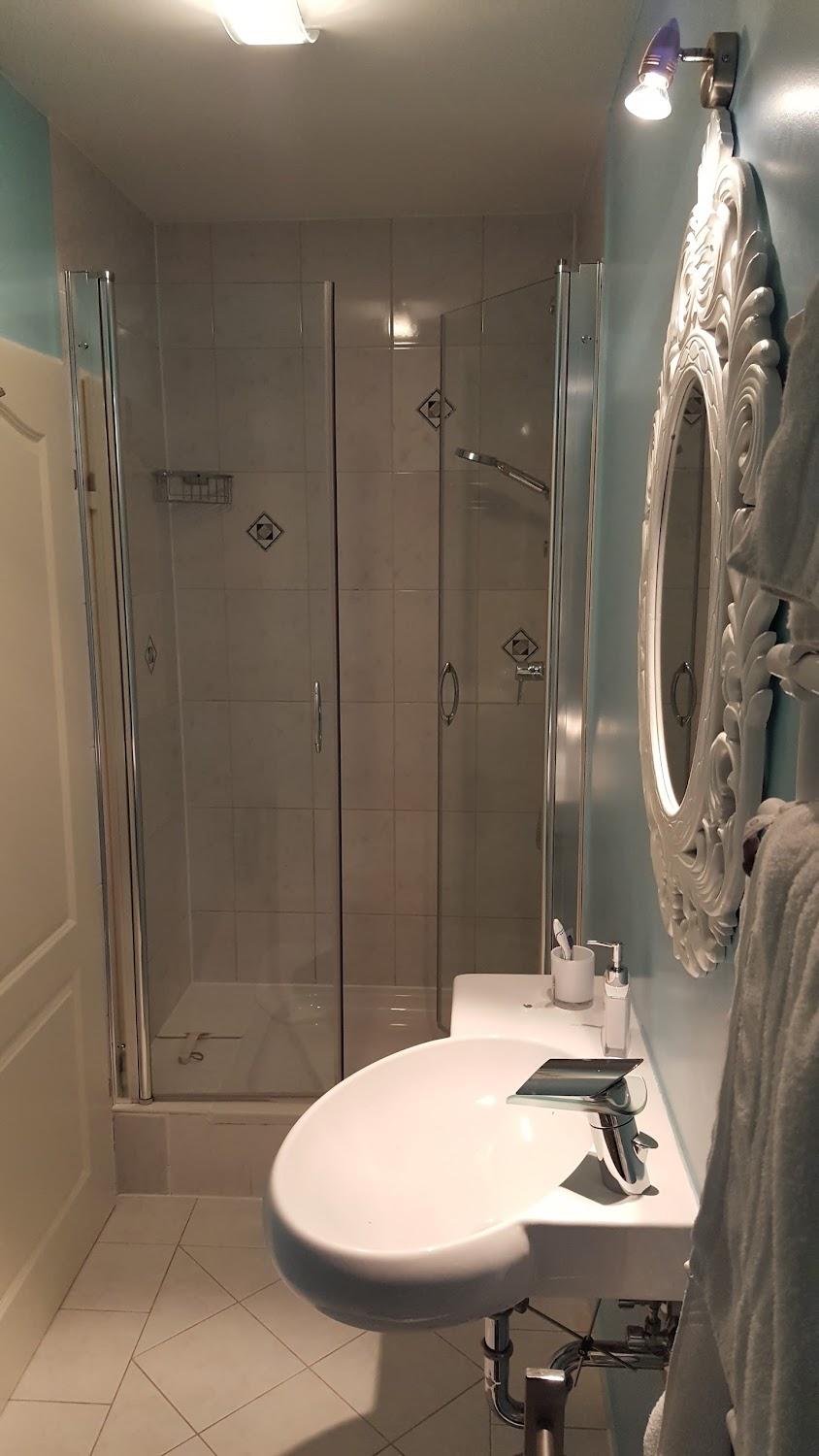 Cover Image for Private room rental Ruthellens Home