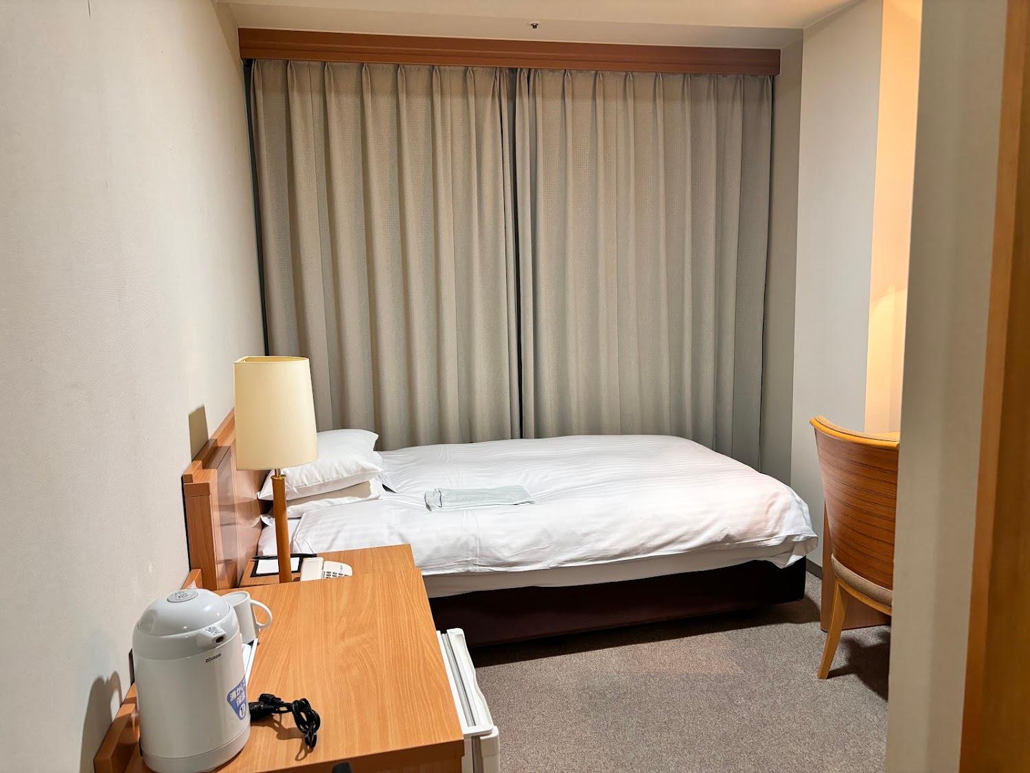 Cover Image for Hotel Iris