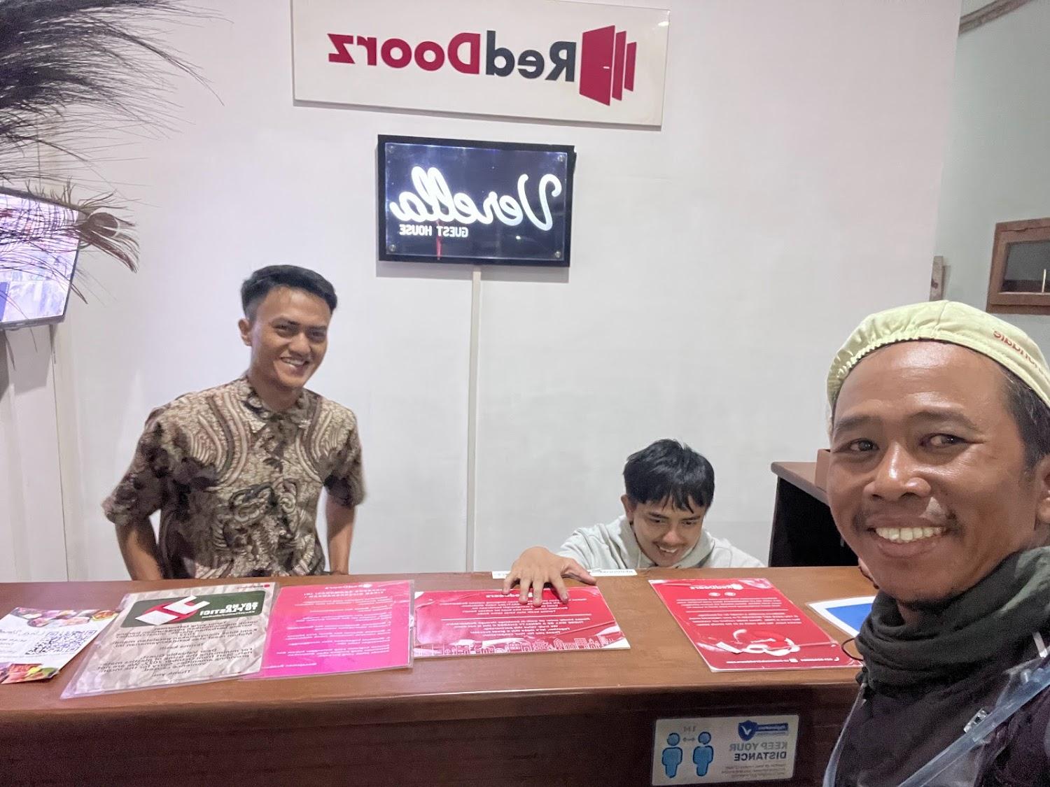 Cover Image for RedDoorz near Velodrome Malang 2