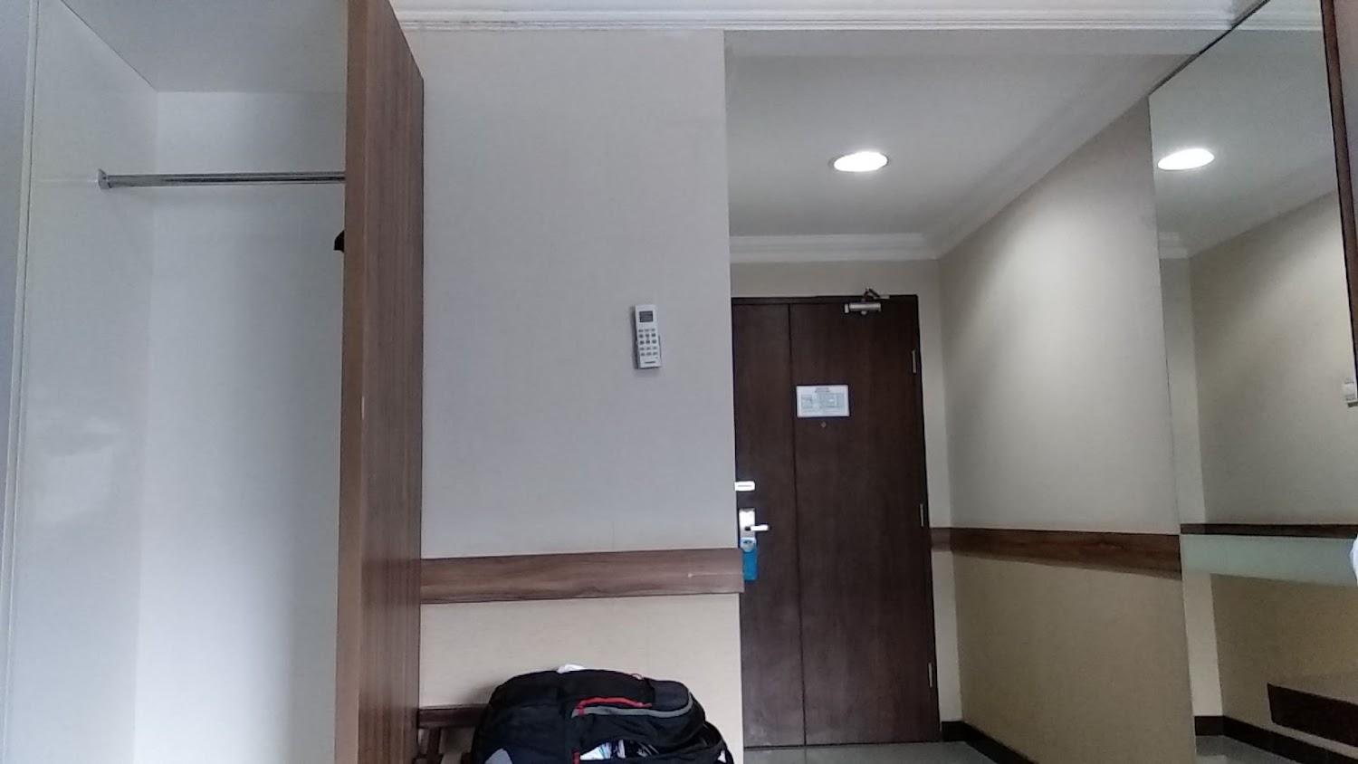 Cover Image for Mawar Indah Hotel near Stasiun Balapan Solo Mitra RedDoorz