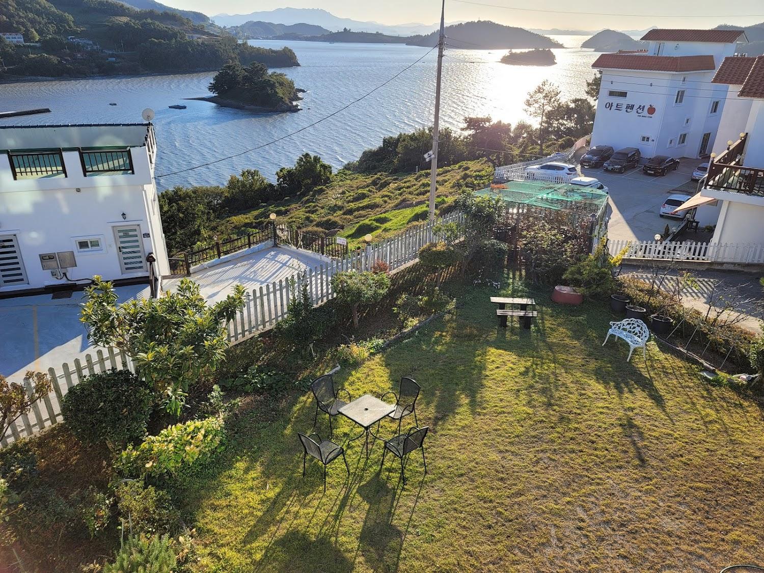 Cover Image for 해와달펜션