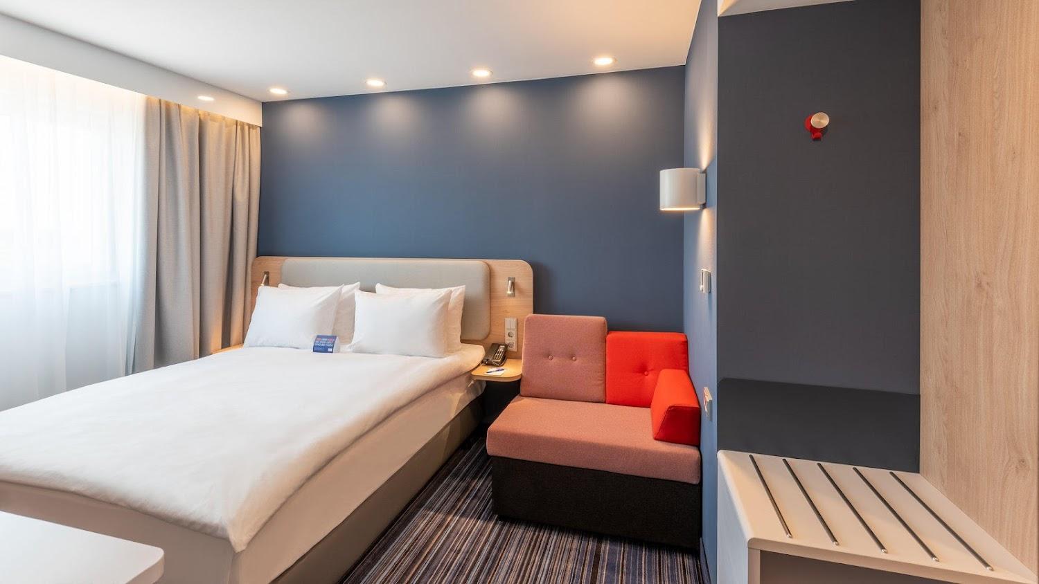 Cover Image for Holiday Inn Express Hamburg South A7/As42, an IHG Hotel