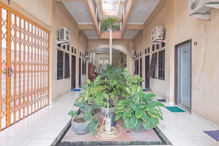 Cover Image for RedDoorz Syariah near Terminal Batu Ampar 2