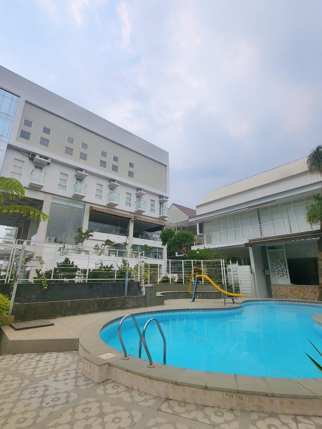 Cover Image for Sinergi Hotel & Villa