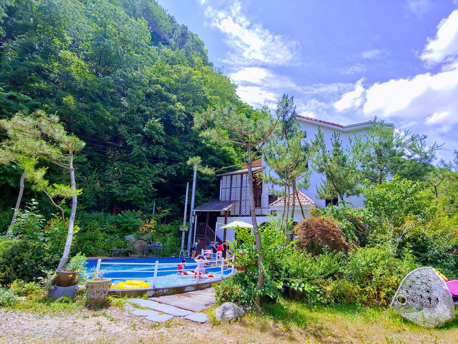 Cover Image for 벨리즈펜션